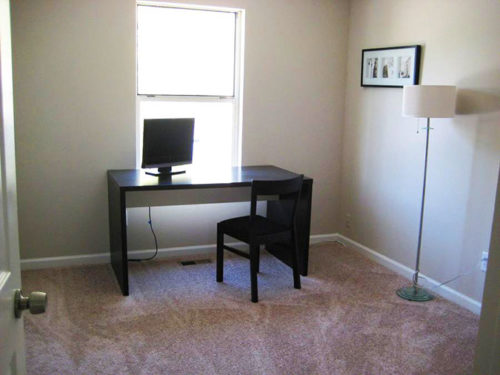9-thirdbedroom-office01